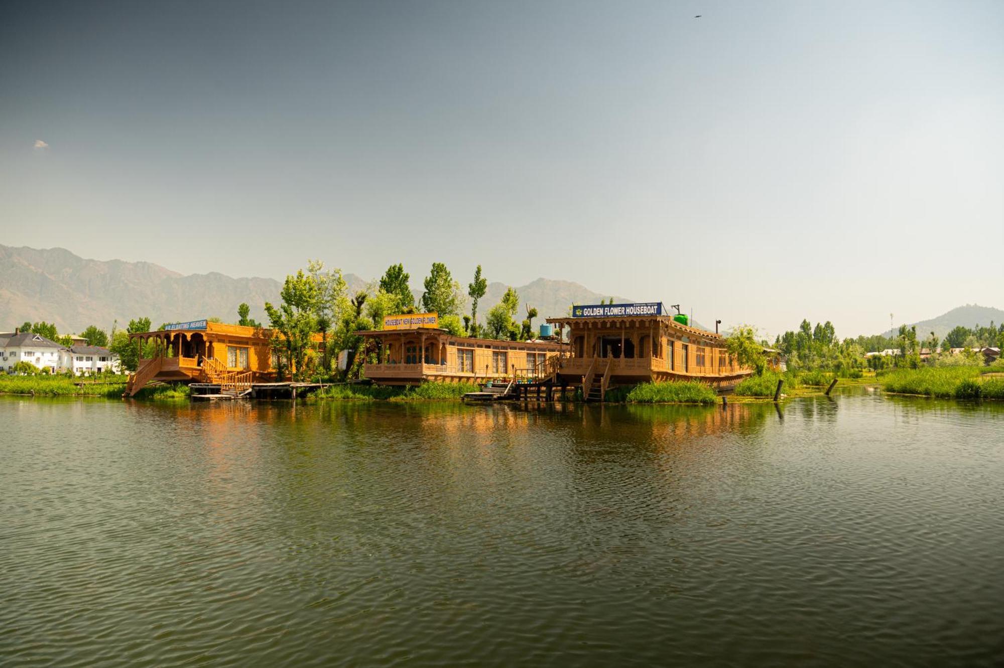 Отель Golden Flower Heritage Houseboat Nagin Bagh Экстерьер фото